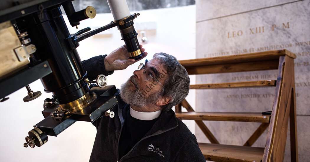 قرن ها رصد ستارگان، نام های یسوعیان را در آسمان ها نوشته اند